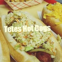 Tete Hot Dogs food