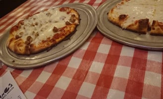 Lalo's Pizza food