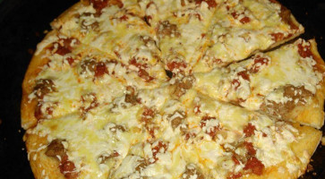 Pizza Dados food