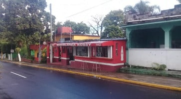 Comedor Rosy outside