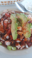 Mariscos Los Plebes food