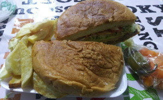 Hamburguesas Y Tortas Cristina food