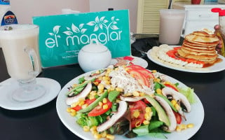 El Manglar food