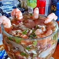 Mariscos El Chombi food