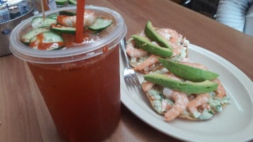 Mariscos El Obelisco food