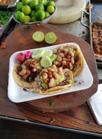 Taqueria El Flaco food