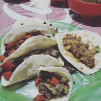 Tacos El Abuelo food