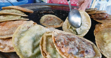 Gorditas De La Estación food