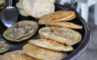 Gorditas De La Estación food