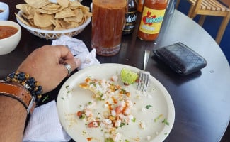 Mariscos El Capitan food