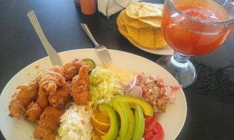 Mariscos El Molino food