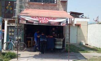 Carnitas El Tio outside