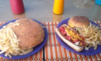 Hamburguesas Gigantes food