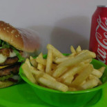 Casa Vieja Hamburguesería food