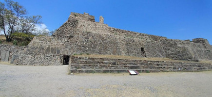 Monte Alban outside