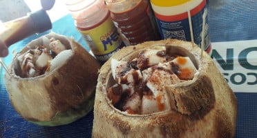 Cocos Con Camaron Don Cande food