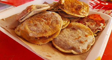 Gorditas Doña Aleja Sucursal Comida