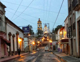 Pastes El Michoacano outside