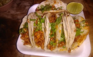 Taquería La Mexicana (los únicos De A $20) food