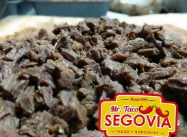 Mr. Taco Segovia food