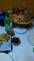 Luiggi's Pizza CafÉ food