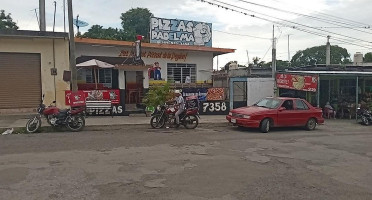 Pizzas Padelma outside