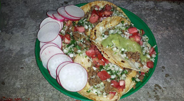 Taqueria Beto's food