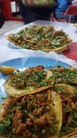 Taquería Los Tapatíos food