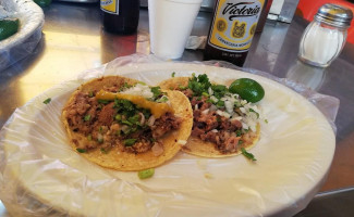 Tacos De Cabeza El Corral El Primo food