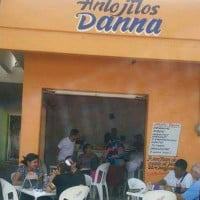 Antojitos Danna outside