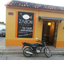 Sushi Zabon outside