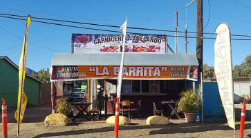 La Barrita outside