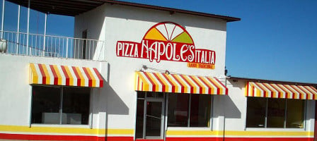 Pizza Napole's Italy outside