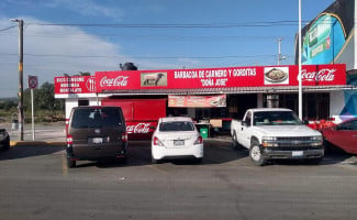 Barbacoa Y Gorditas Doña Jose outside