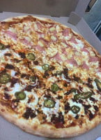 Zory's Pizza food