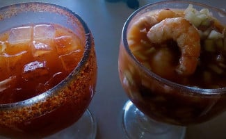 Mariscos El Novillero food