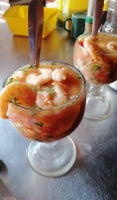 Mariscos Las Carretas food