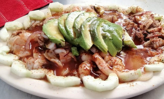 Mariscos Barcelo food