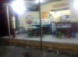 Taquería Orizatlan outside