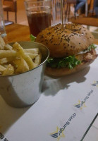 A’las Burger food