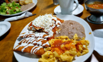 La Crema Y Nata food