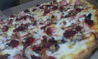 Beny Pizza food