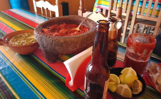 Gorditas Los Jarritos food