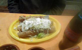 El Tuca Taco food