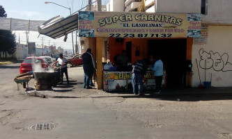 Carnitas El Gasolinas outside