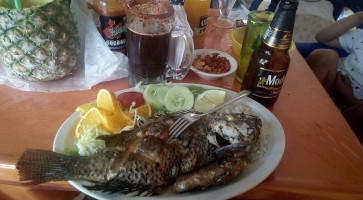 Marisqueria Puerto Marquez food