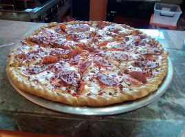 Jerry Sal's Pizza food