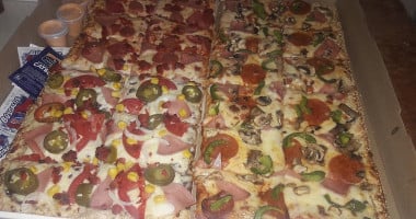 Dado's Pizza Tecozautla food