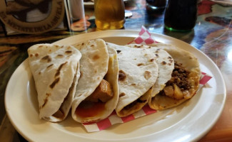 El Metate De La Abuela food