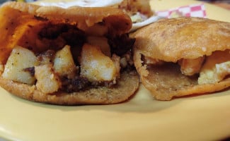 El Metate De La Abuela food